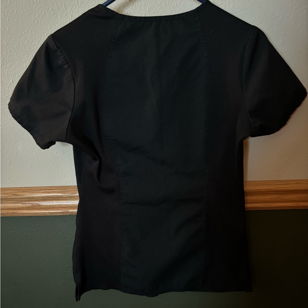 Scrub top - Picture 3 of 4